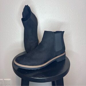 Black Ankle Chelsea Boots, Size 11